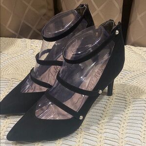 Libby Edelman Black Suede Strappy Back Zip  Heels Pearl Detail Size 8 1/2